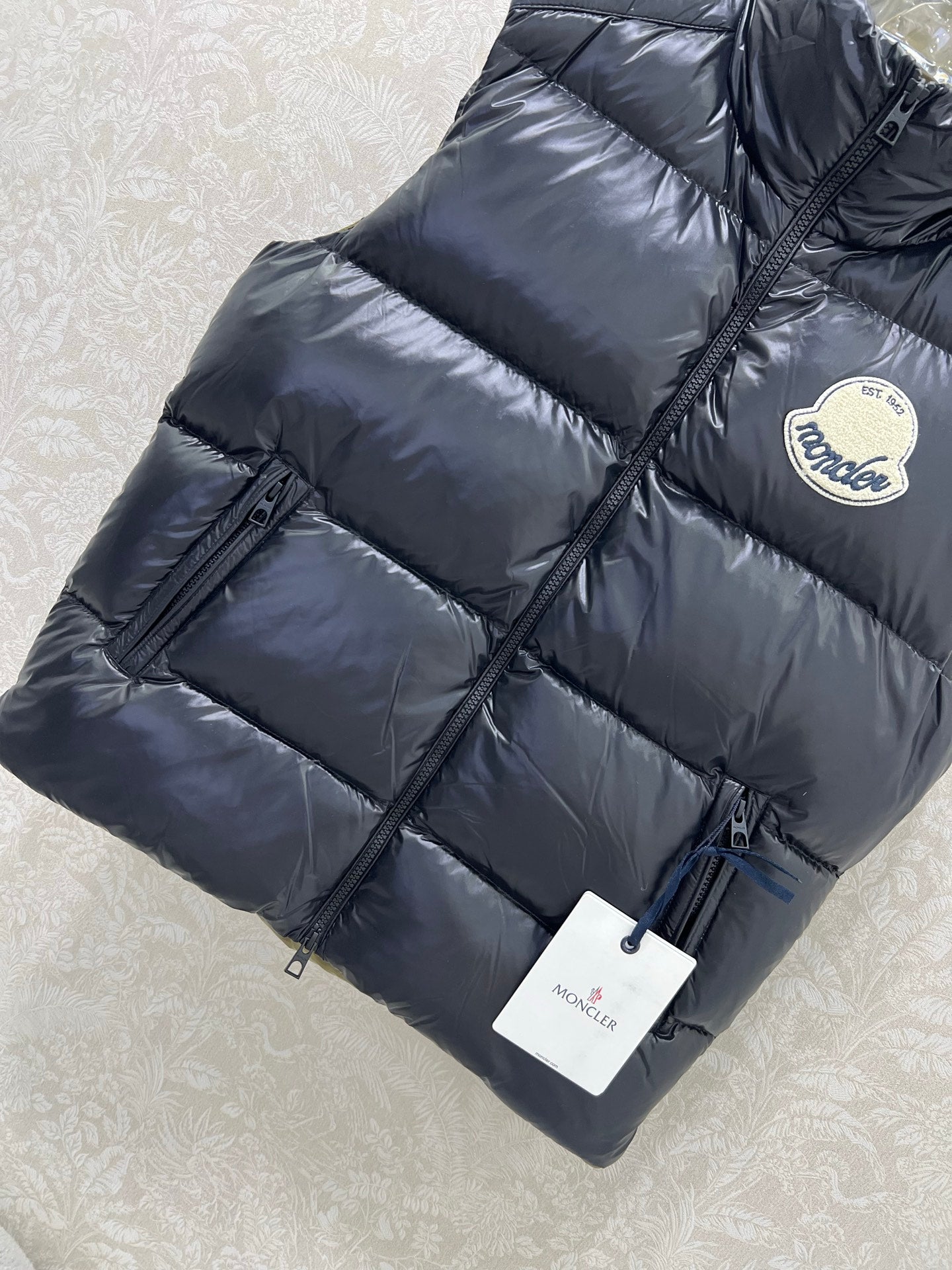 MONCLER 25S DOWN VEST 299324