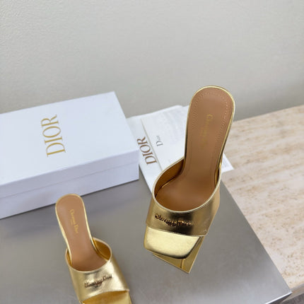 DIOR 26S KITTEN HEEL MULE SANDALS IN GOLD CALFSKIN WITH LOGO