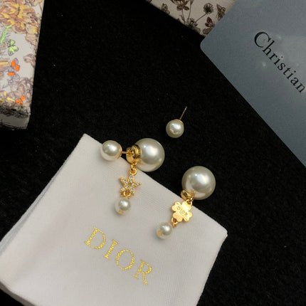 CD 26S PEARL STAR & FLOWER DROP EARRINGS IN GOLD TONE METAL WITH CRYSTAL 631008