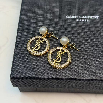 YSL 26S PEARL CIRCLE LOGO DROP EARRINGS IN GOLD TONE METAL WITH CRYSTALS 620547