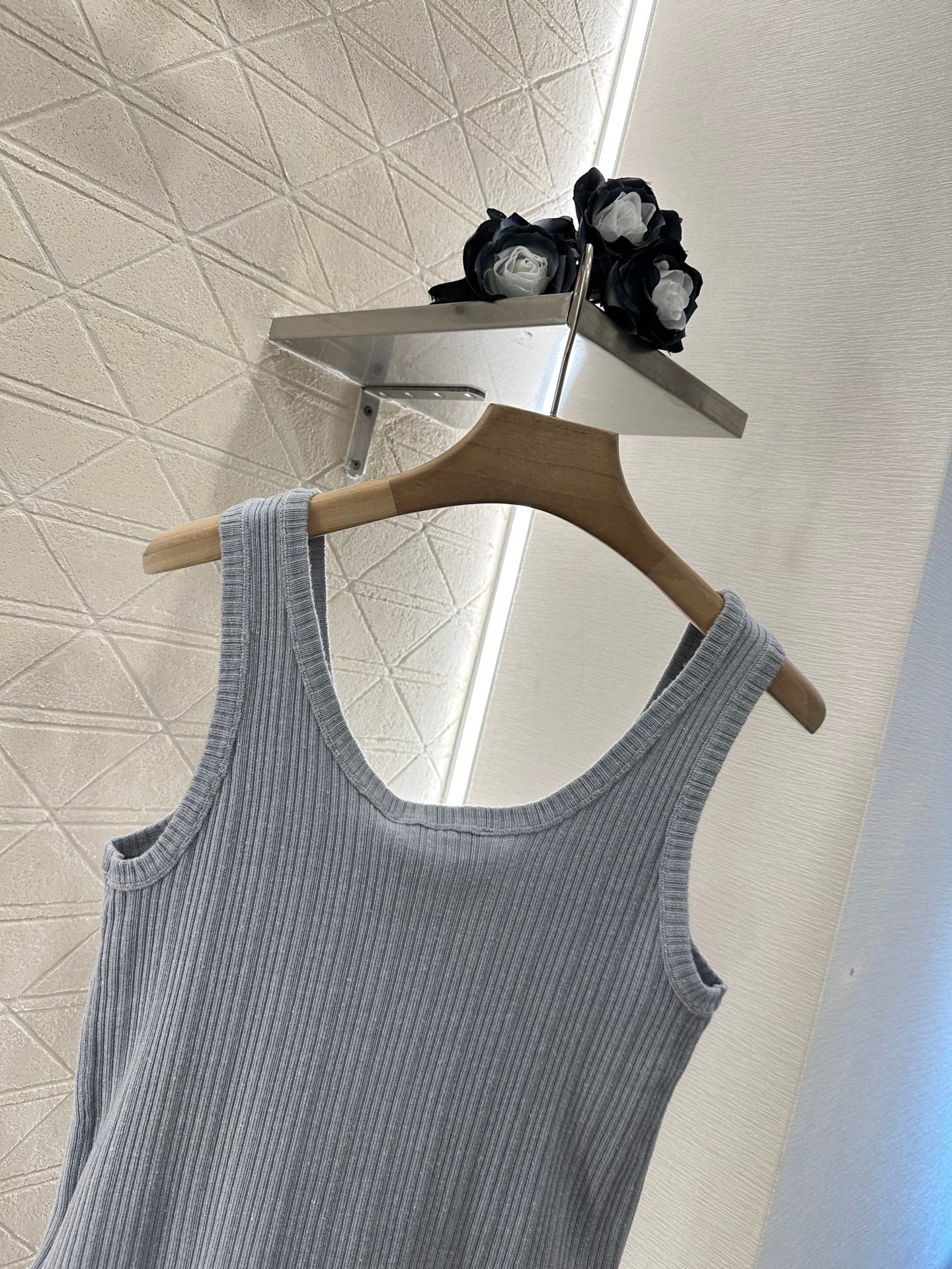 FENDI SLEEVELESS KNIT TOP 272908