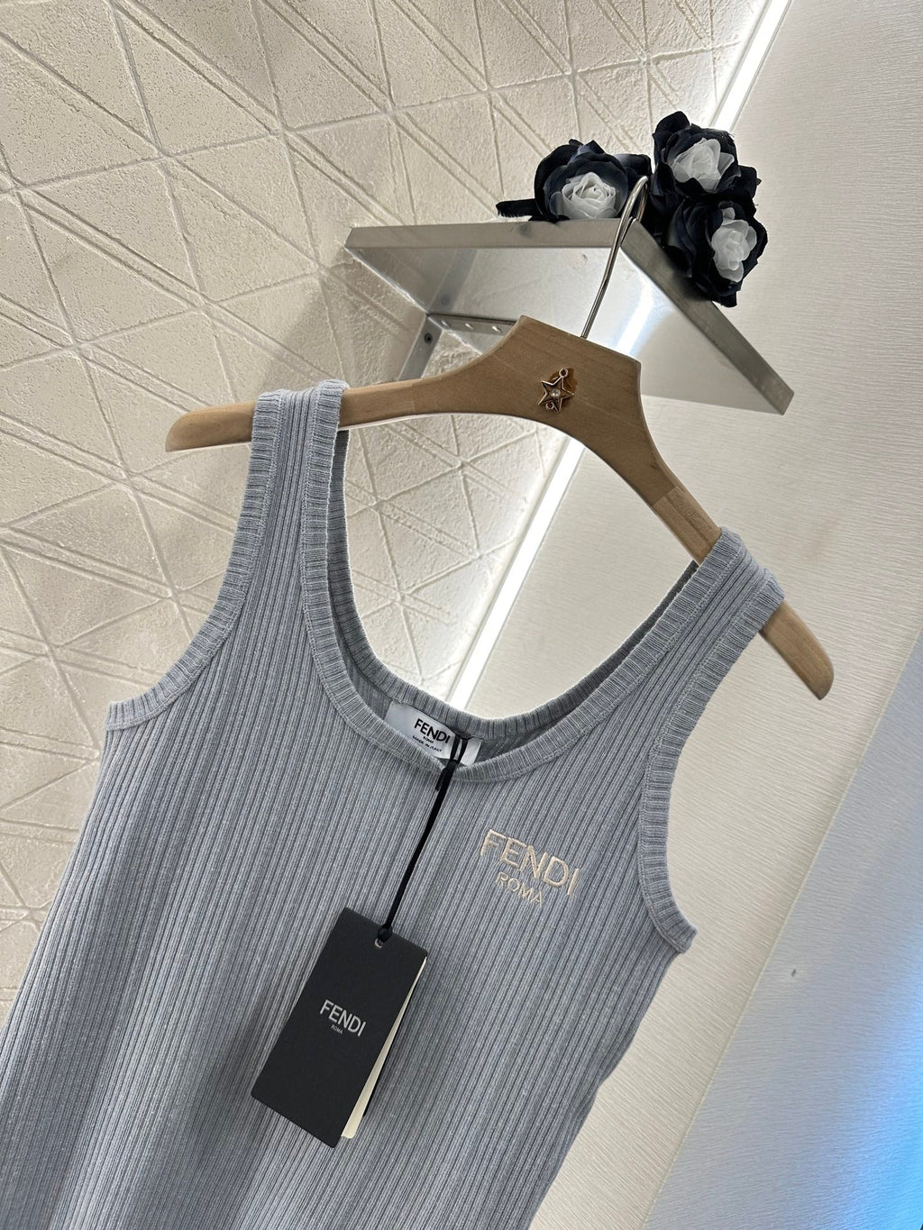 FENDI SLEEVELESS KNIT TOP 272908