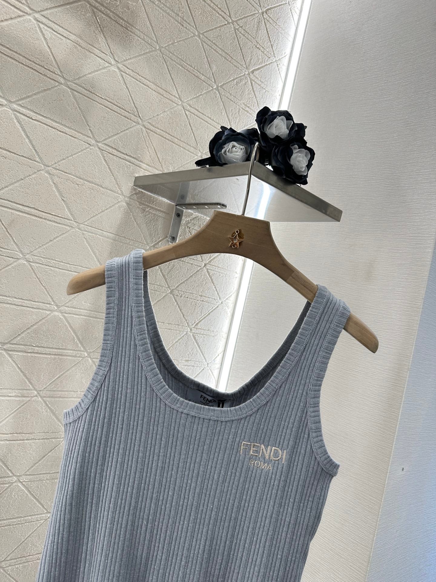 FENDI SLEEVELESS KNIT TOP 272908