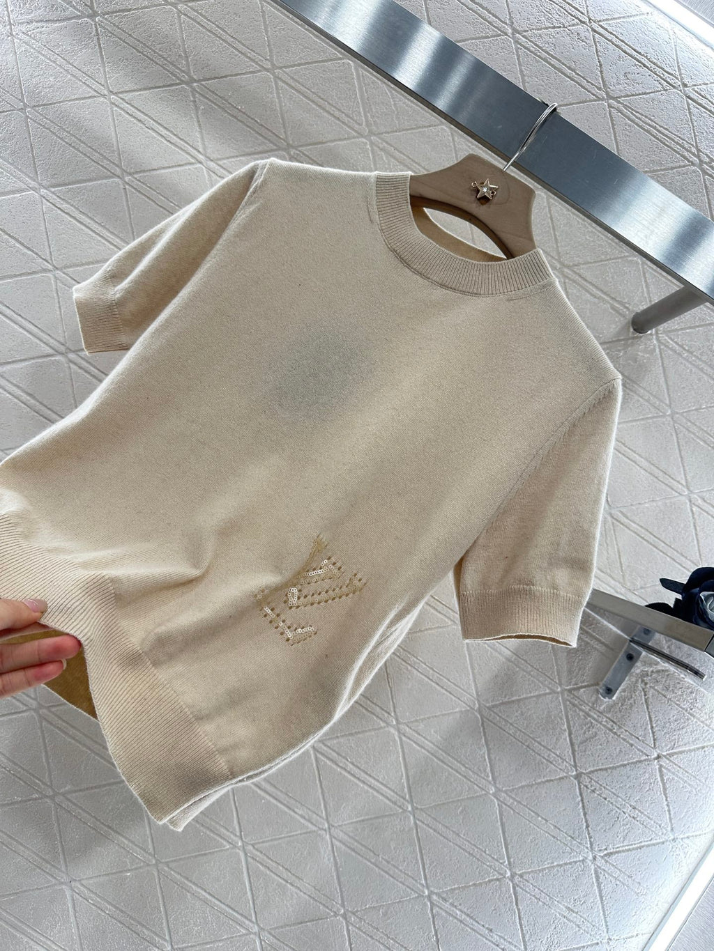 LV CREW NECK TOP WITH EMBROIDERED TEXT 272305