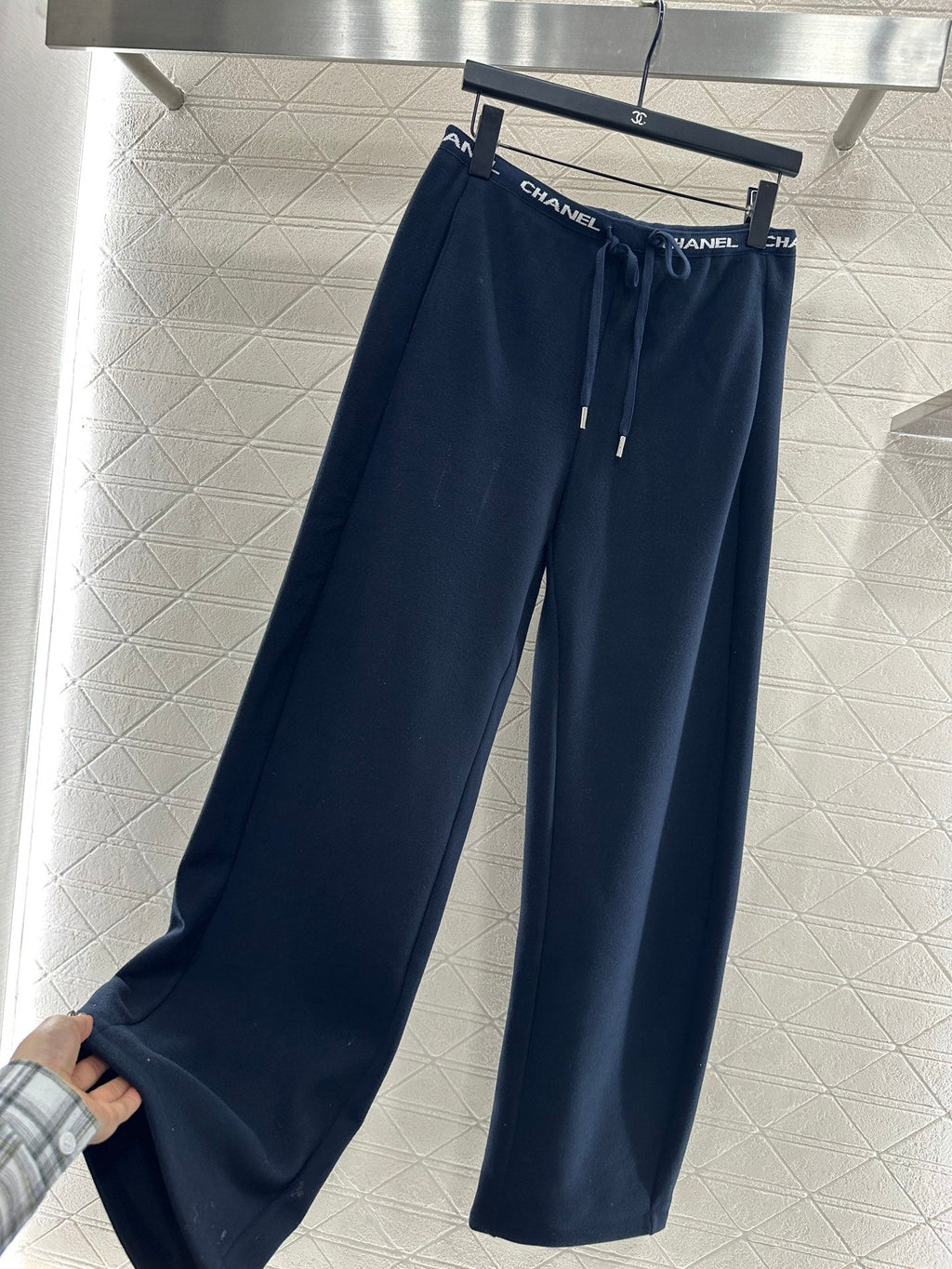 CHANEL 25S WIDE-LEG FLEECE-LINED PANTS 403
