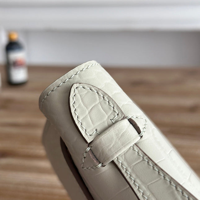 HM 26S KELLY MINI 22MM IN MILKY WHITE CROC EMBOSSED CALFSKIN GOLD KELLY BUCKLE