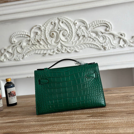 HM 26S KELLY MINI 22MM IN DARK GREEN CROC EMBOSSED CALFSKIN GOLD KELLY BUCKLE