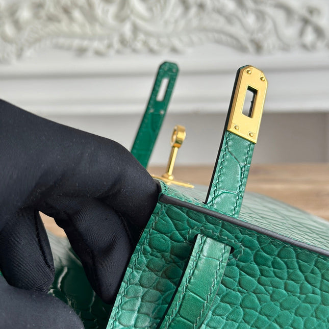 HM 26S KELLY MINI 22MM IN DARK GREEN CROC EMBOSSED CALFSKIN GOLD KELLY BUCKLE