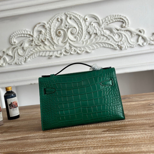 HM 26S KELLY MINI 22MM IN DARK GREEN CROC EMBOSSED CALFSKIN SILVER KELLY BUCKLE
