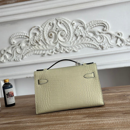 HM 26S KELLY MINI 22MM IN BEIGE CROC EMBOSSED CALFSKIN SILVER KELLY BUCKLE