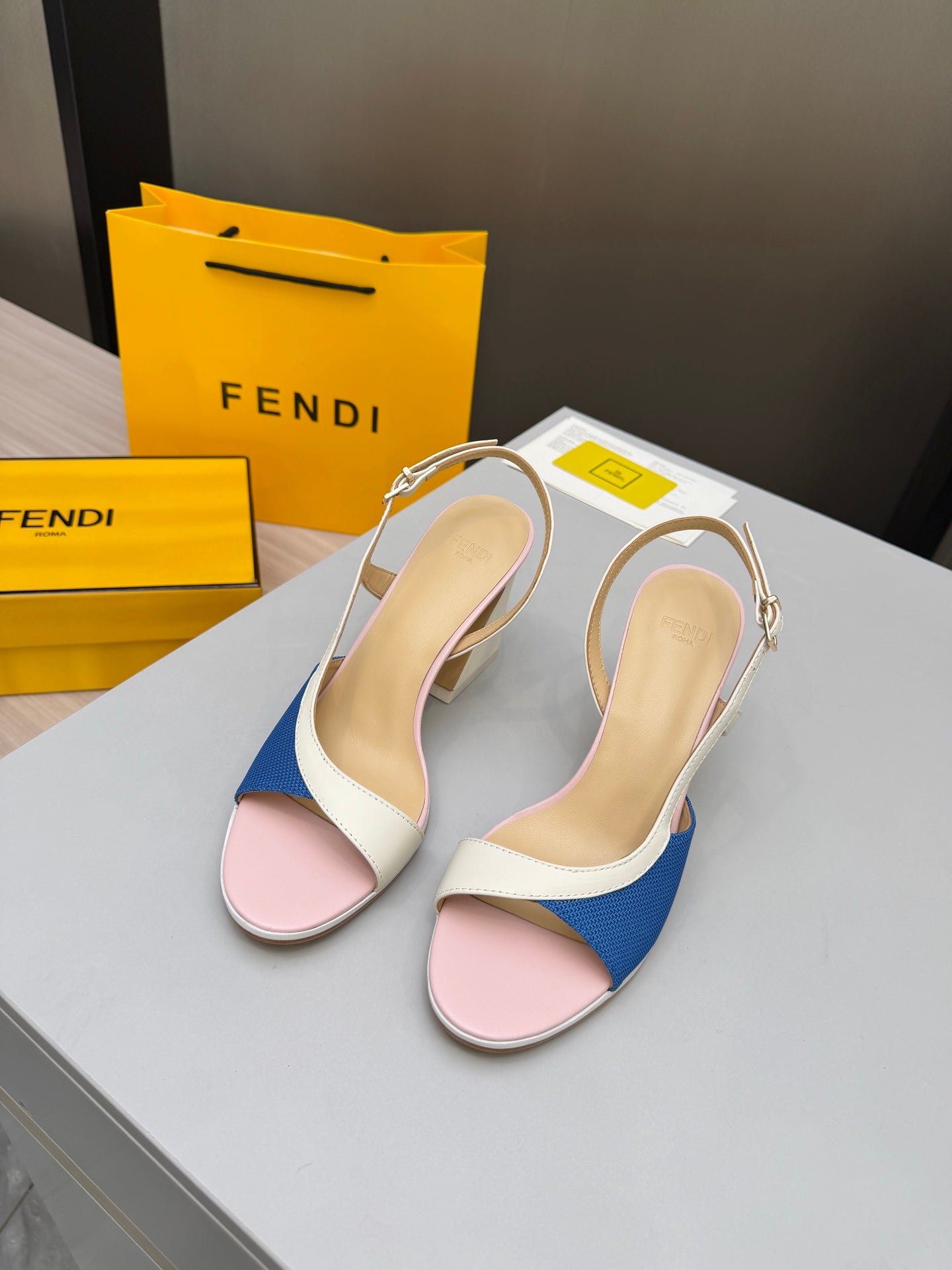 FENDI 26S SLINGBACK SANDALS IN WHITE CALFSKIN AND BLUE CANVAS