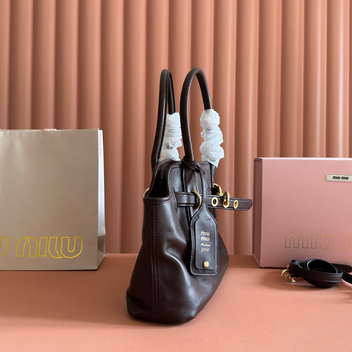 MIUMIU 26S BORSA AVENTURE BAG 30 IN DARK BROWN CALFSKIN GOLD HARDWARE