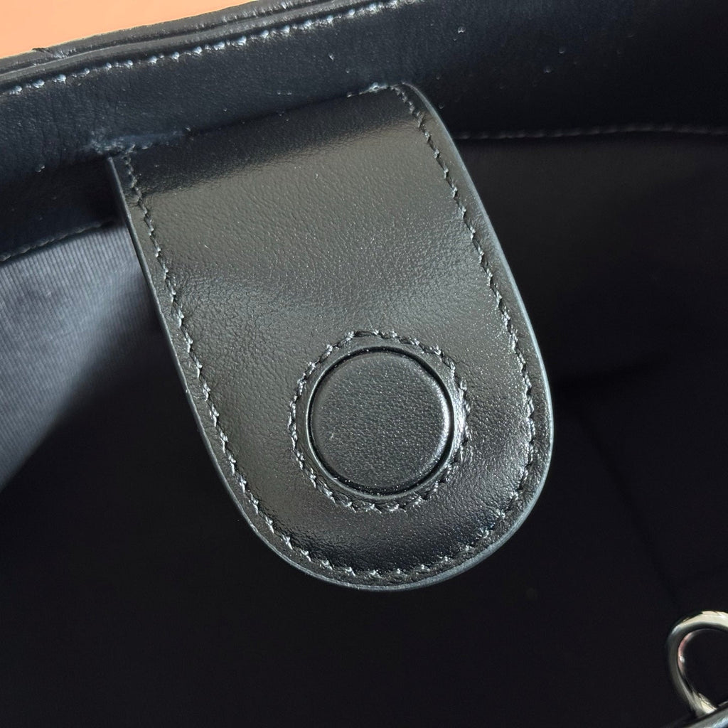 GUCCI 26S GG MARMONT TOTE BAG 17 IN BLACK CALFSKIN