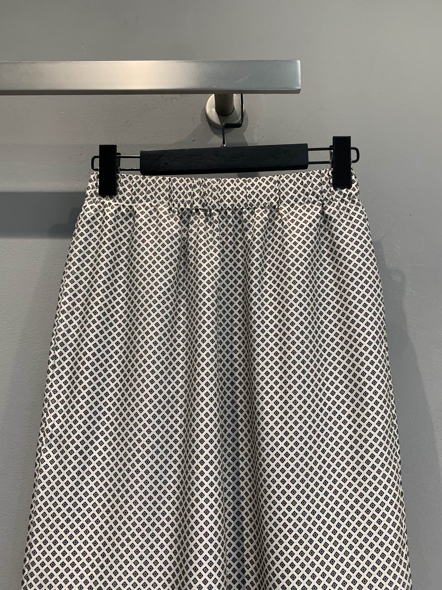 LORO PIANA 26S SILK PANTS 687