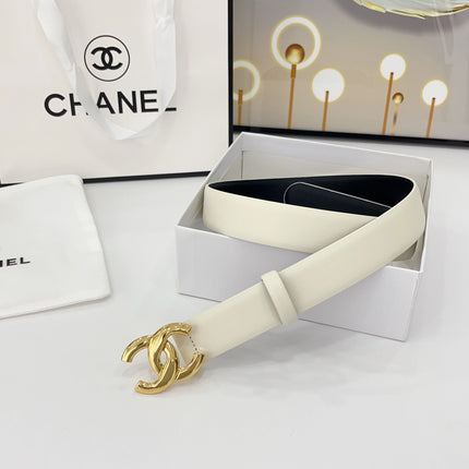 DOUBLE C BELT 30MM IN WHITE CALFSKIN WITH SHINY GOLD BUCKLE