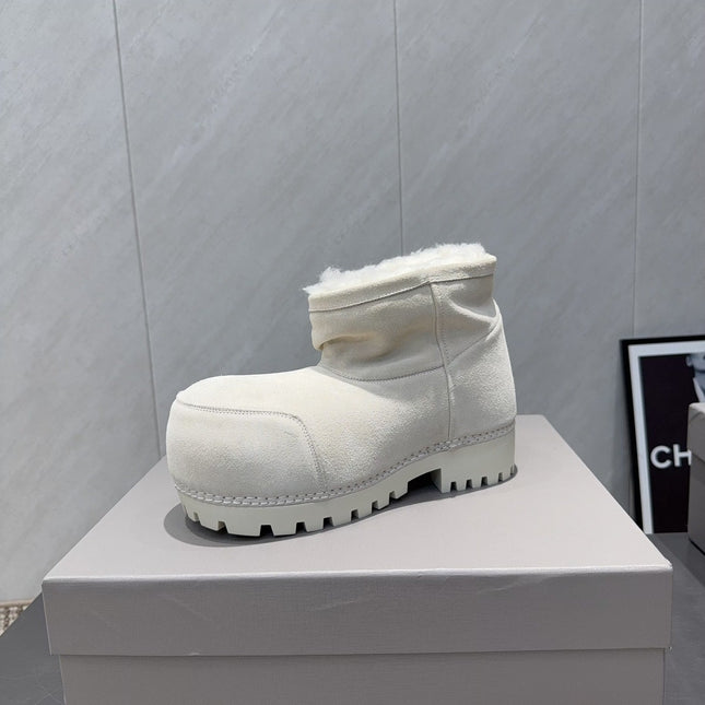 BALENCIAGA 25S LOW ANKLE BOOTS PLATFORM HEEL IN WHITE SUEDE STYLE 1