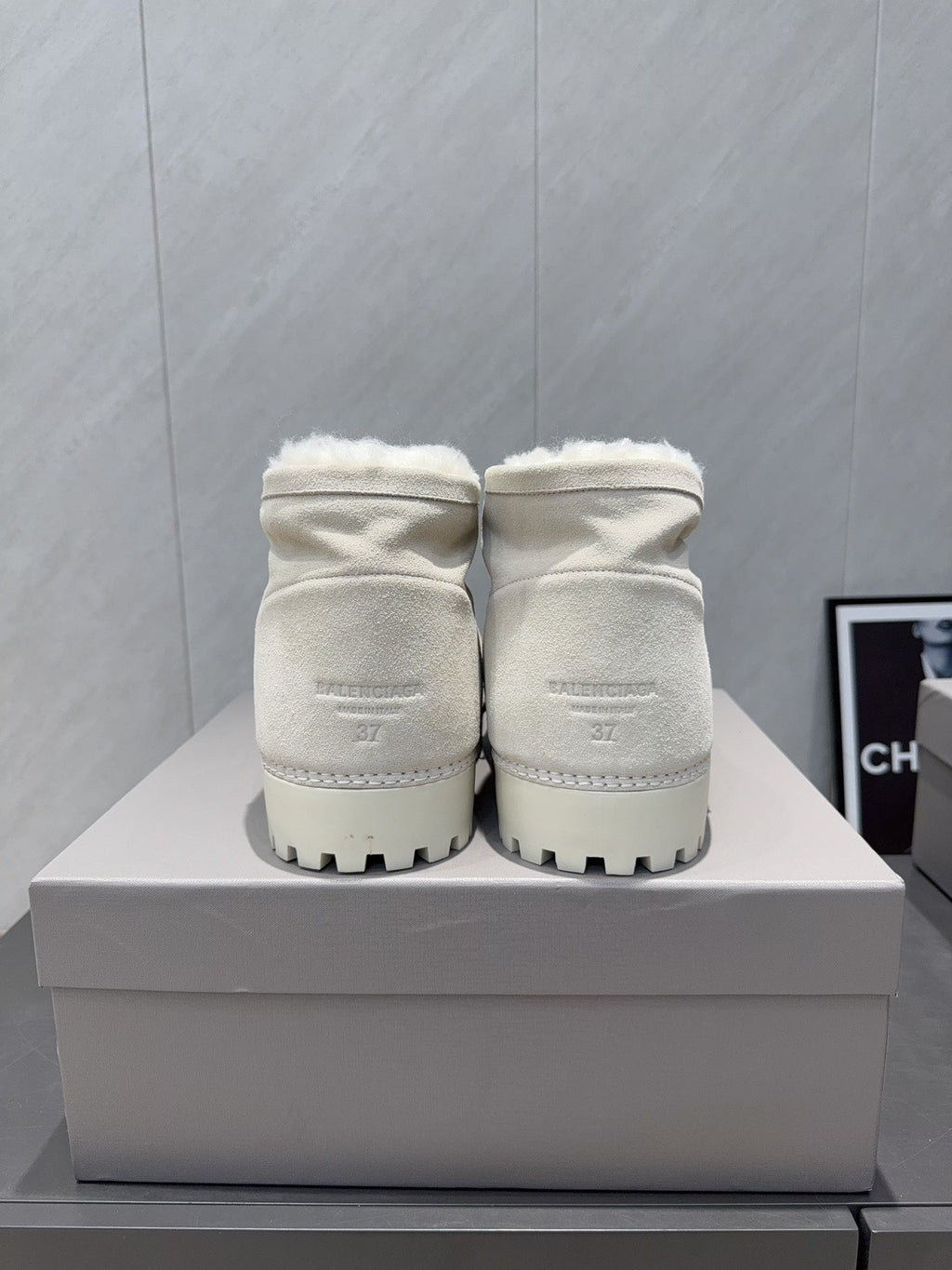 BALENCIAGA 25S LOW ANKLE BOOTS PLATFORM HEEL IN WHITE SUEDE STYLE 1
