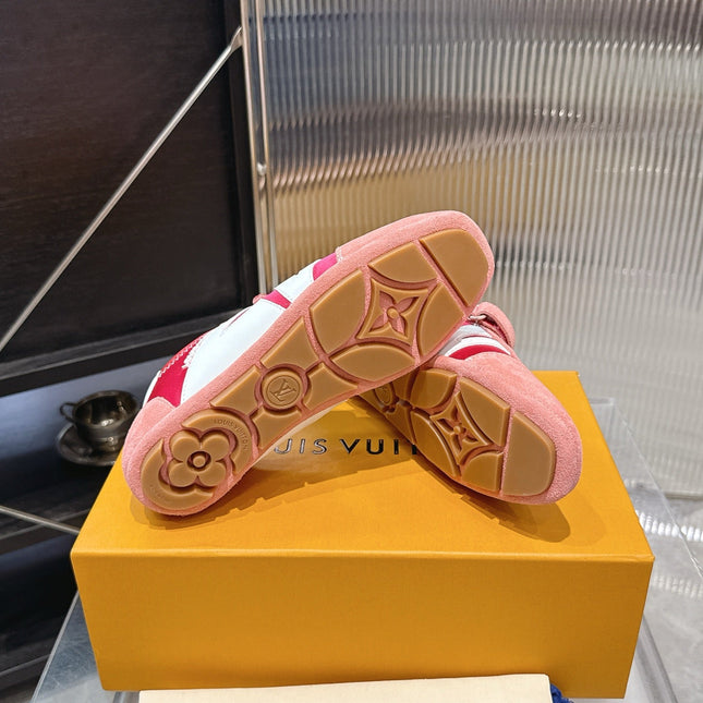 LV 26S SNEAKERINA MARY JANE IN PINK SUEDE