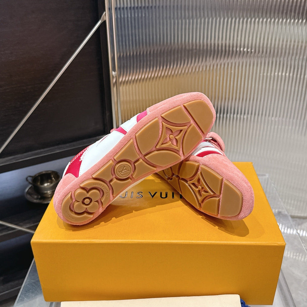 LV 26S SNEAKERINA MARY JANE IN PINK SUEDE