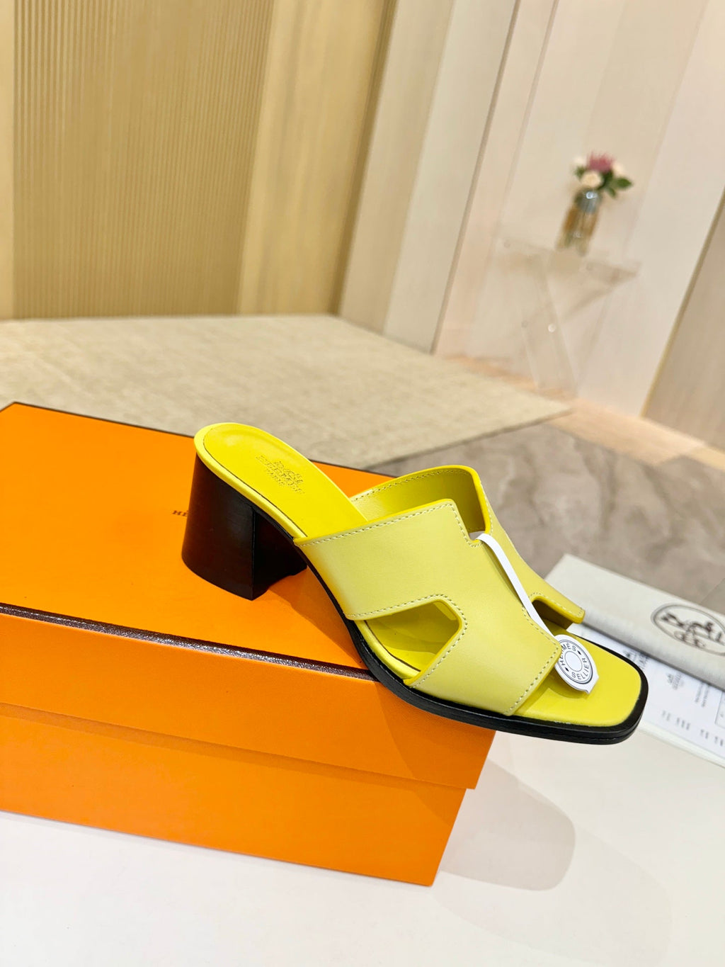 HM 26S HELIA SANDAL 70MM IN YELLOW CALFSKIN