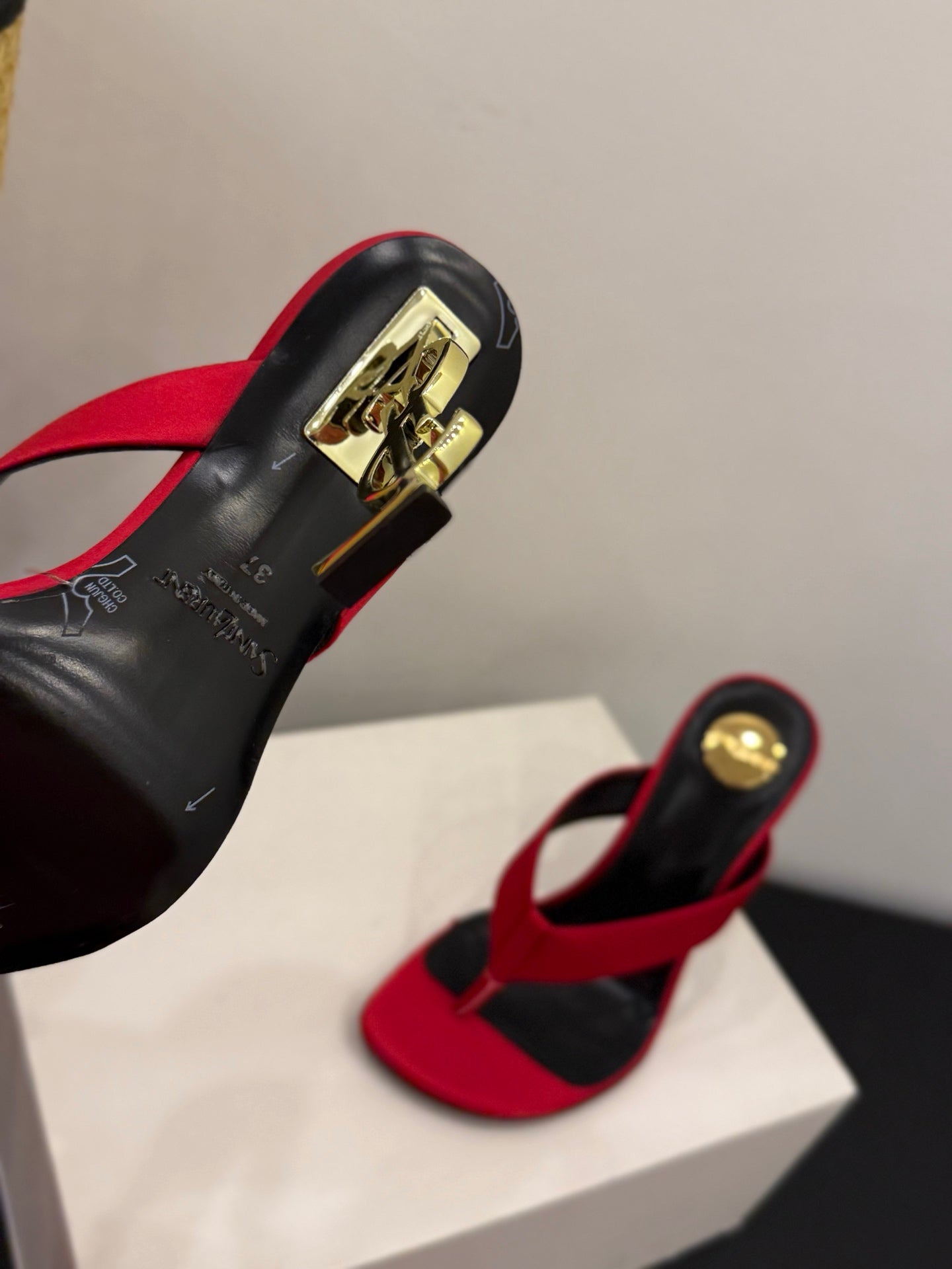 YSL 26S TOE-POST HIGH HEEL SANDALS IN RED SATIN
