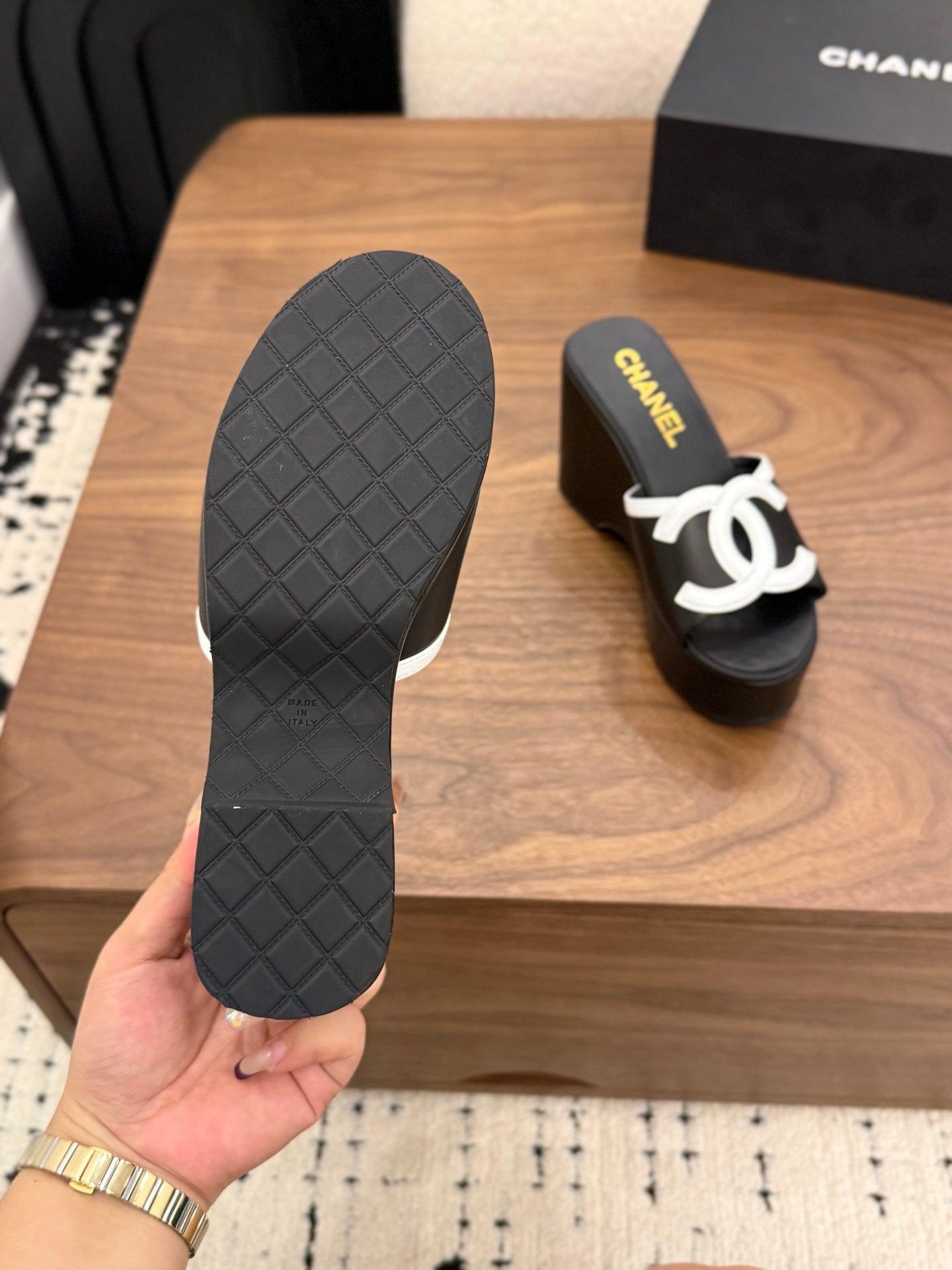 CHANEL 26S WEDGE SANDALS 95 MM IN BLACK CALFSKIN