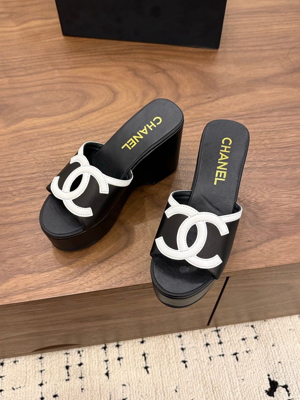 CHANEL 26S WEDGE SANDALS 95 MM IN BLACK CALFSKIN