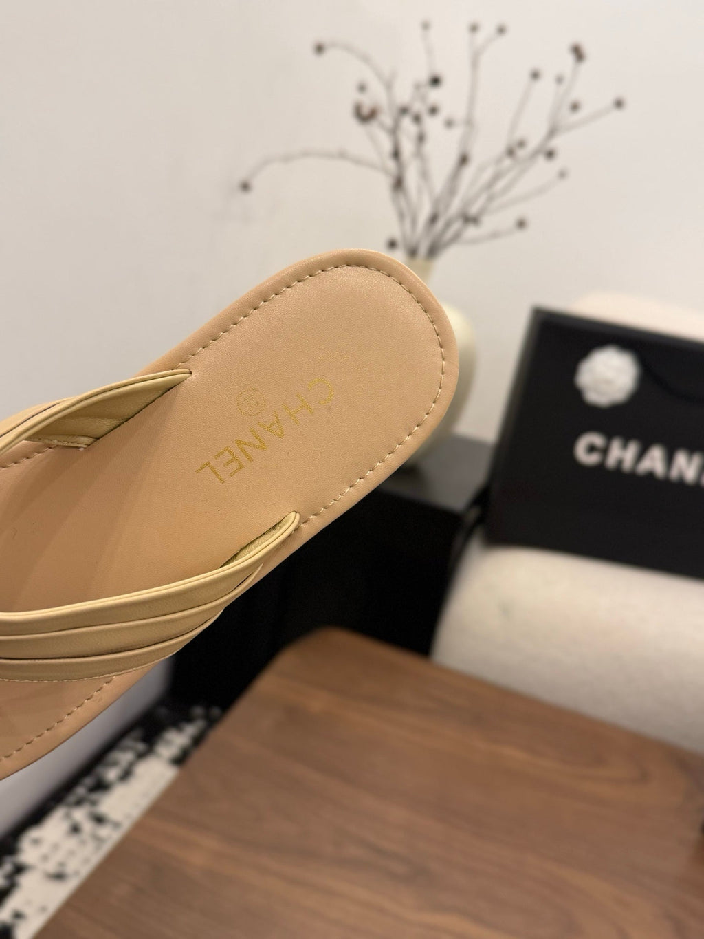 CHANEL 26S THONG SANDALS IN BEIGE CALFSKIN WITH RHINESTONE CC LOGO