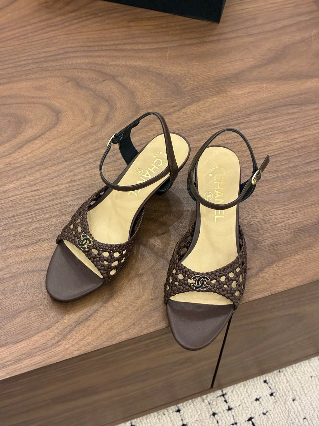 CHANEL 26S HIGH-HEELED BACK-STRAP SANDALS 60 MM IN DARK BROWN WOVEN LAMBSKIN