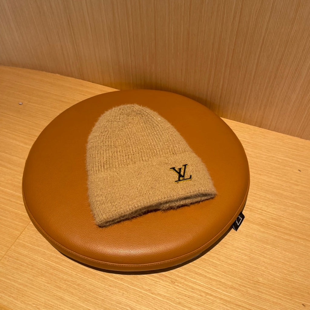 BEANIE HAT IN LIGHT BROWN WOOL 803044