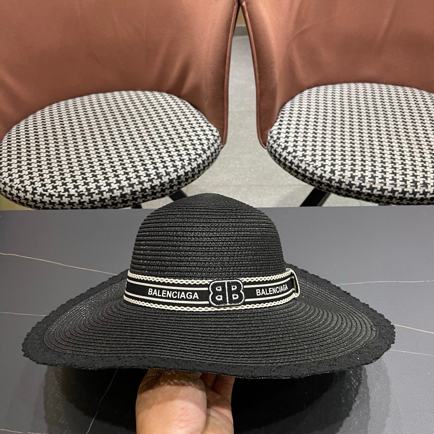 BALENCIAGA 26S WIDE-BRIMMED HAT STYLE 108