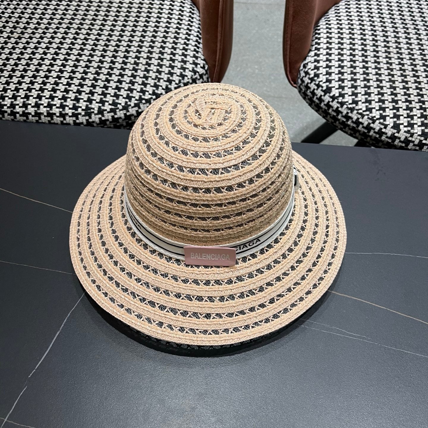 BALENCIAGA 26S WIDE-BRIMMED HAT STYLE 75