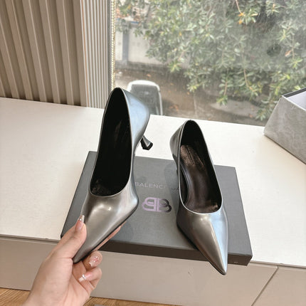 HIGH PUMPS IN RHINO GRAY PATENT CALFSKIN