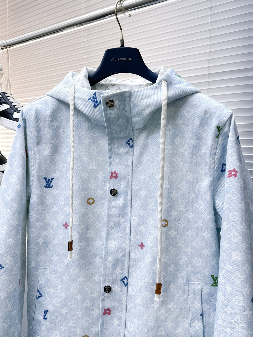 LV HOODED JACKET IN PASTEL LIGHT BLUE MONOGRAM CRAGGY DENIM 239120