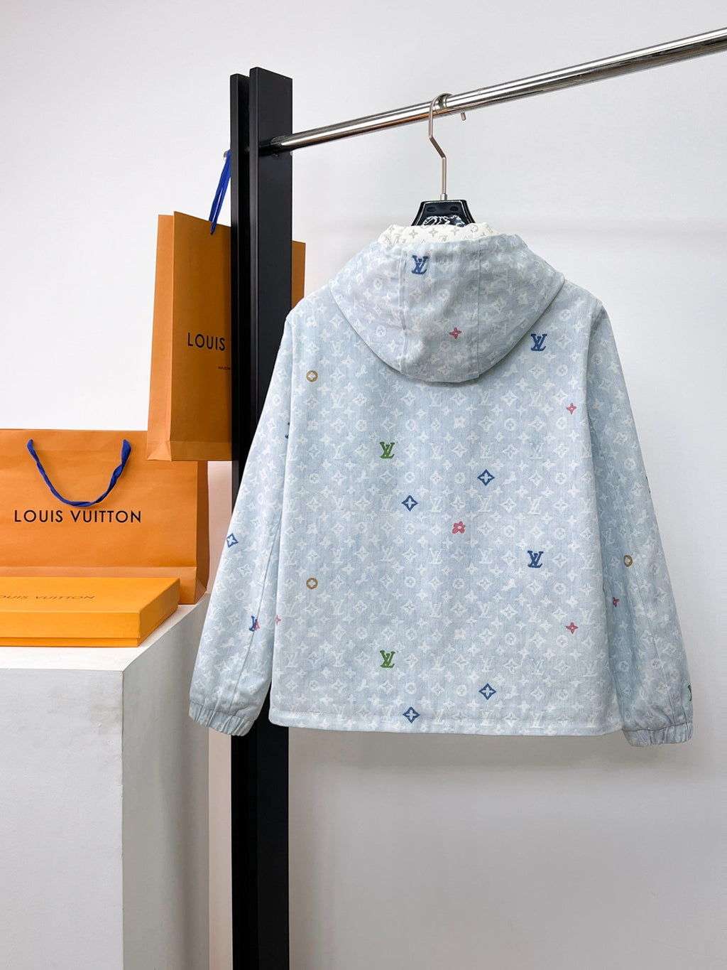 LV BUE PASTEL MONOGRAM DENIM JACKET 239527
