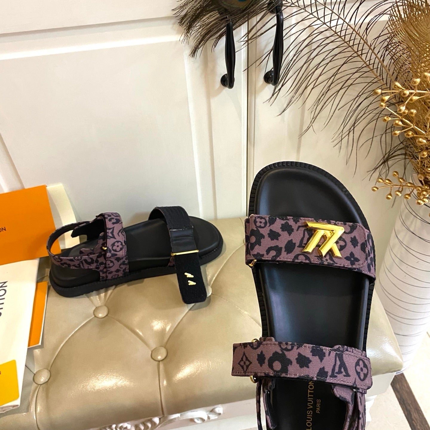 LV 26S SANDALS IN DARK PURPLE CANVAS