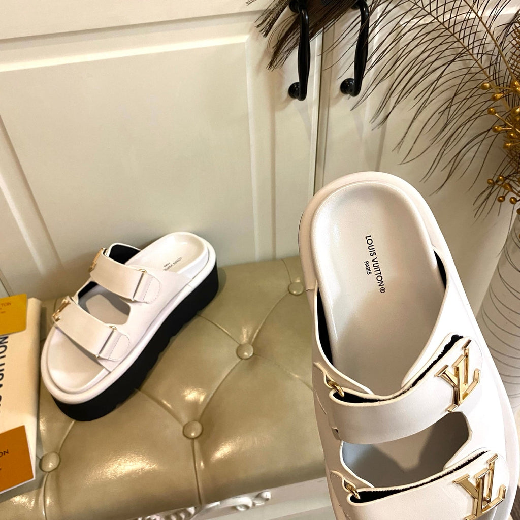LV 26S WEDGE SLIDES 45 MM IN WHITE CALFSKIN