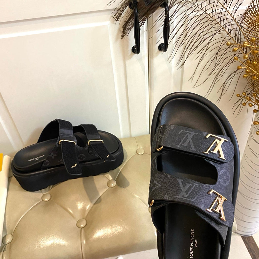 LV 26S WEDGE SLIDES 45 MM IN BACK MONOGRAM COATED CANVAS