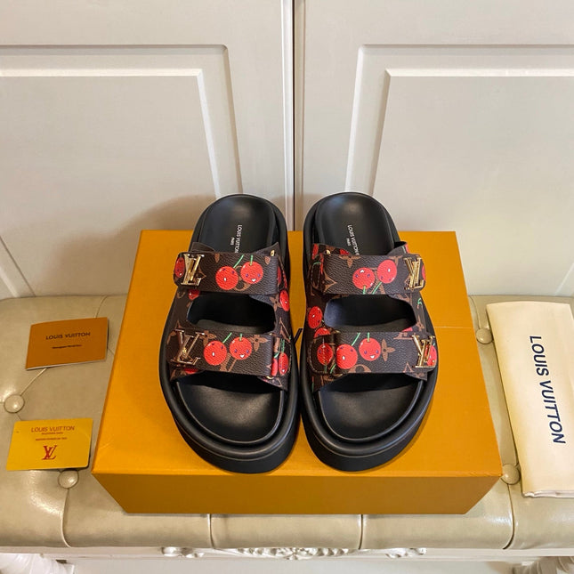 LV 26S WEDGE SLIDES 45 MM IN DARK BROWN MONOGRAM COATED CANVAS WITH CHERRY PRINT