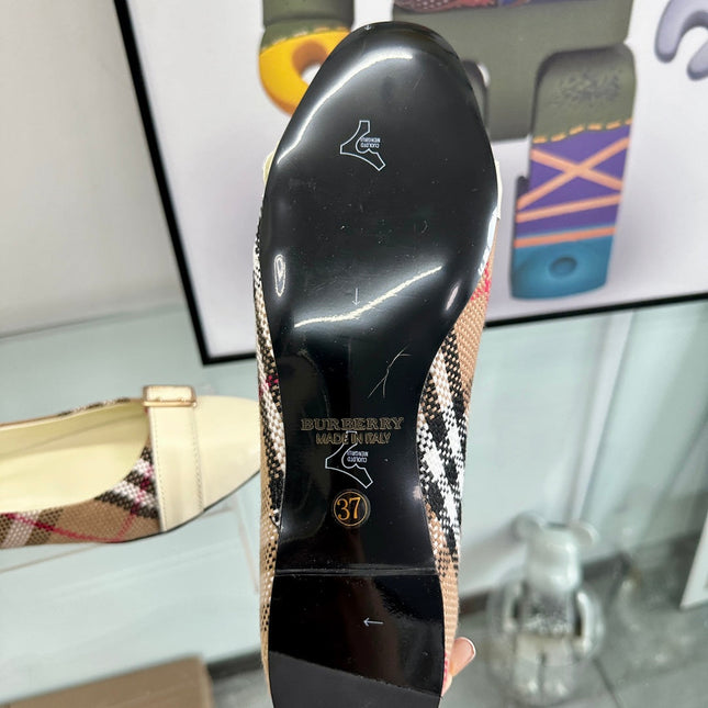 BURBERRY 26S PLAID FLATS IN CREAM WHITE CALFSKIN AND FABRIC