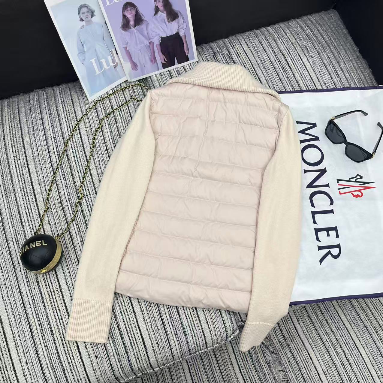 MONCLER 25S JACKET IN LIGHT PINK 086