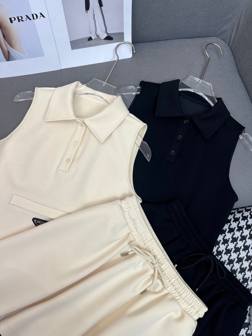 MATCHING SET WITH SLEEVELESS TOP AND SHORT SKIRT