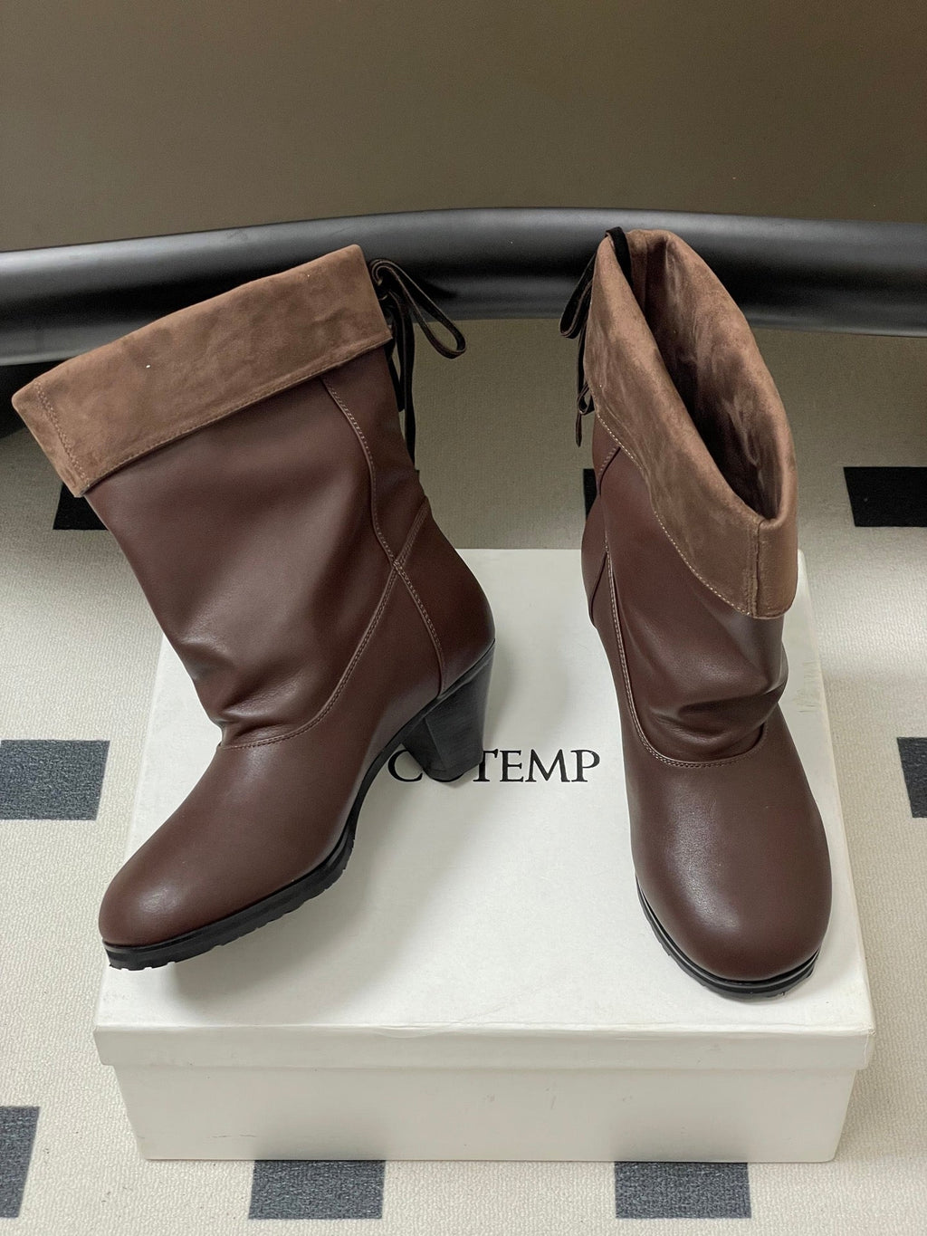 ALO 25S FOLD-OVER ANKLE BOOTS 50 MM IN DARK BROWN LAMBSKIN