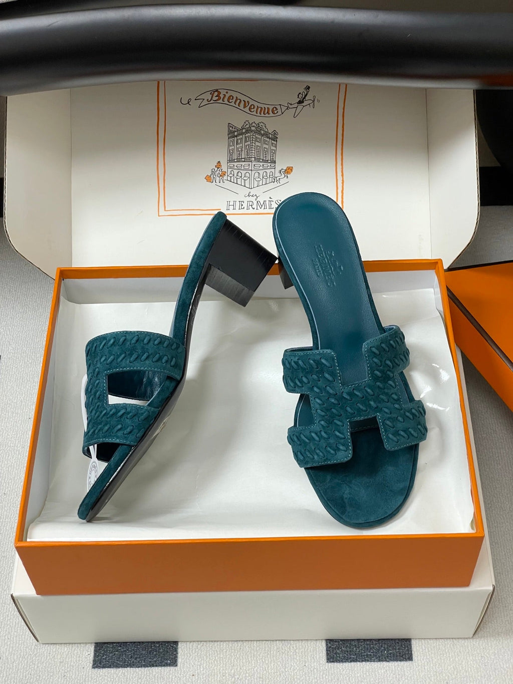 HM 25S ORAN HIGH‑HEEL SANDAL IN DARK BLUE SUEDE AND LAMBSKIN