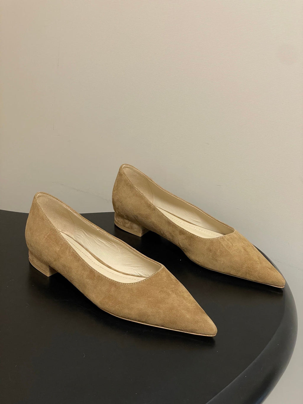 GIANVITO ROSSI 26S FLATS IN LIGHT BROWN SUEDE