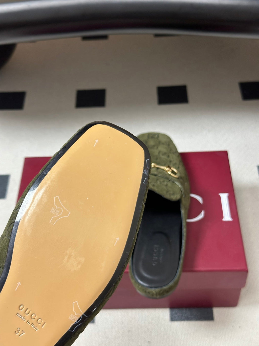 GUCCI 26S HORSEBIT LOAFER MULES IN MOSS GREEN SUEDE
