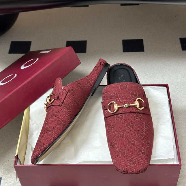 GUCCI 26S HORSEBIT LOAFER MULES IN RED CANVAS