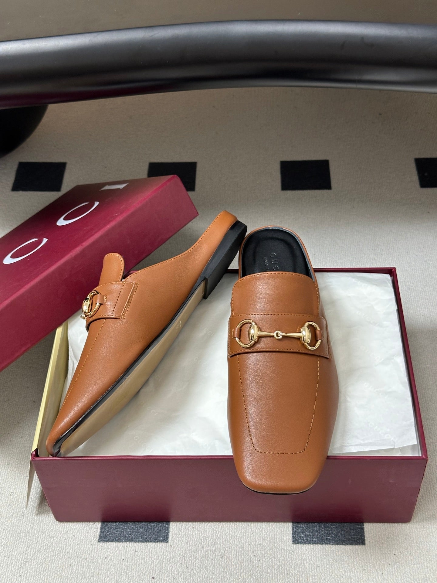 GUCCI 26S HORSEBIT LOAFER MULES IN LIGHT BROWN CALFSKIN