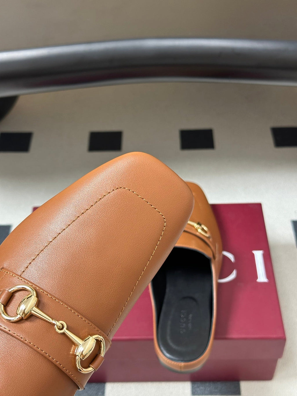 GUCCI 26S HORSEBIT LOAFER MULES IN LIGHT BROWN CALFSKIN