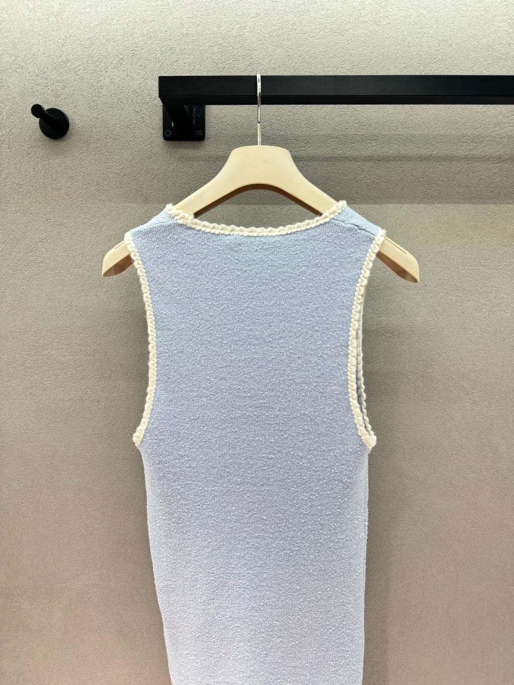 PRADA 26S SLEEVELESS SWEATER STYLE 870